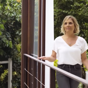 Heloisa Périssé aproveita seus momentos de descanso em uma mansão no Rio de Janeiro