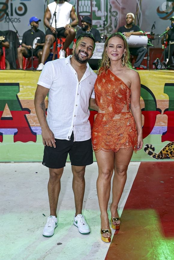 Em comentários, internautas revelaram torcer para um romance entre Paolla Oliveira e Fabricio Machado de Lima, nome de batismo do Mestre Fafá