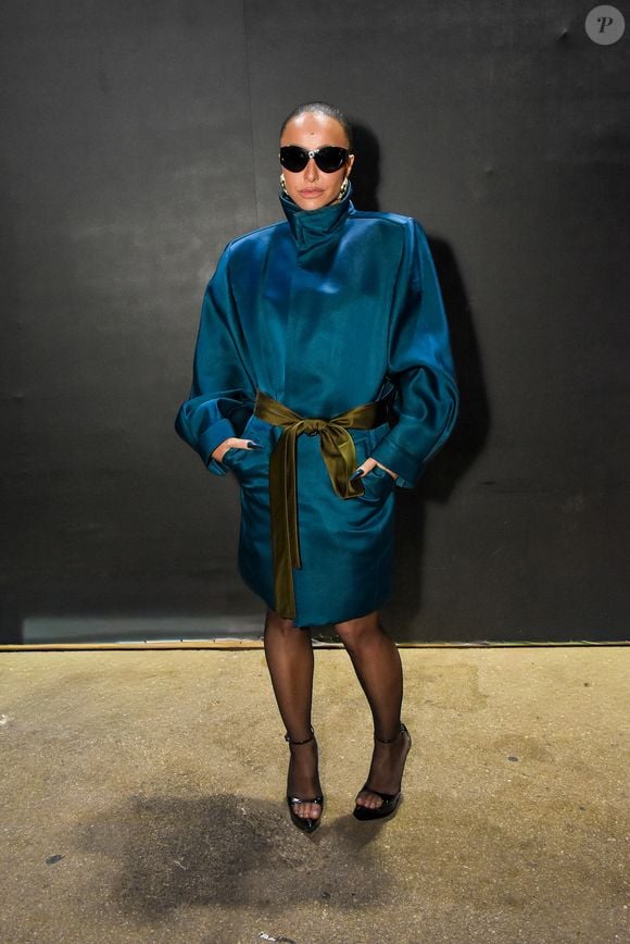 Sabrina Sato não passou frio e entregou muito estilo no The Town