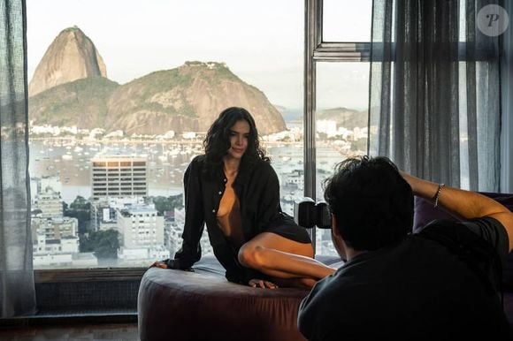 Os figurinos de Bia, personagem de Bruna Marquezine, acompanham as transformações internas da protagonista ao longo da primeira temporada de ‘Amor da Minha Vida’