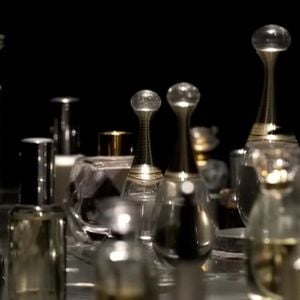 Any Awuada nega acusações de fraude e diz que vendia perfumes "genéricos"