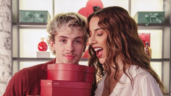 Juliano Floss e Marina Sena estão juntos há quase dois anos