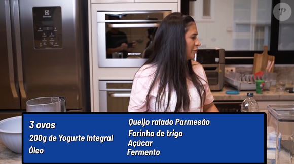 Ingredientes do bolo incluem o próprio iogurte, farinha de trigo, óleo de soja e até queijo parmesão