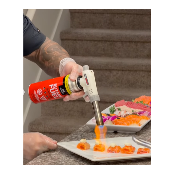 Andy Japa prepara o menu no pré-Natal de Bruna Marquezine