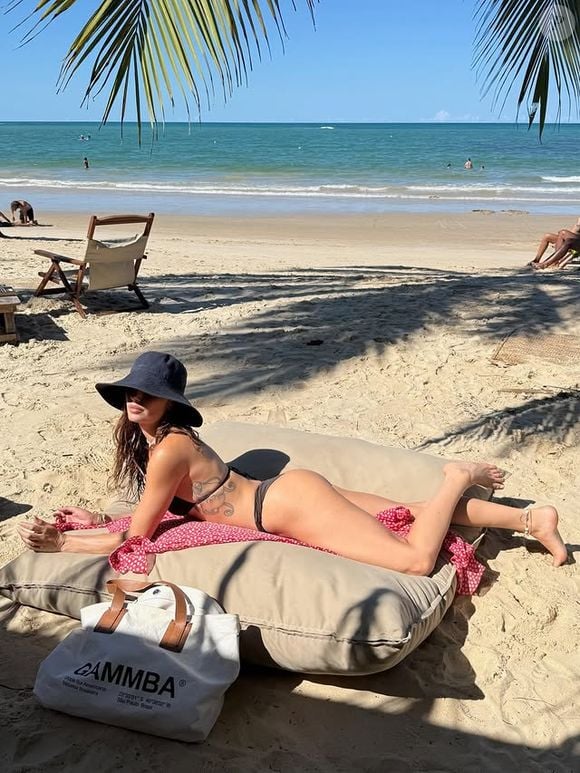 A ex-cozinheira afirmou que trabalhava 12h por dia para Isis Valverde, de segunda a sexta