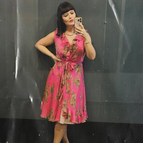 Mari Bridi se definiu como ‘supersolteira’ em entrevista ao jornal Extra e descartou a possibilidade de engatar um relacionamento sério neste momento