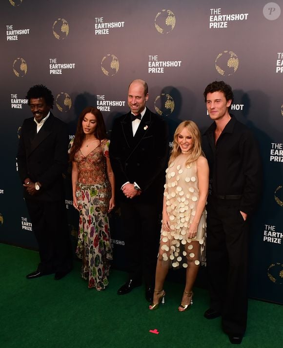 Seu Jorge, Anitta, Príncipe William, Kylie Minogue e Shawn Mendes juntos no tapete verde do evento real; homens optaram por looks mais 'sóbrios', enquanto as mulheres inovaram