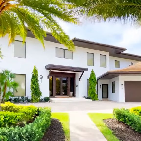 Lionel Messi escolheu Bay Colony, condomínio de luxo em Fort Lauderdale, para viver com Antonela Roccuzzo e os filhos nos Estados Unidos
