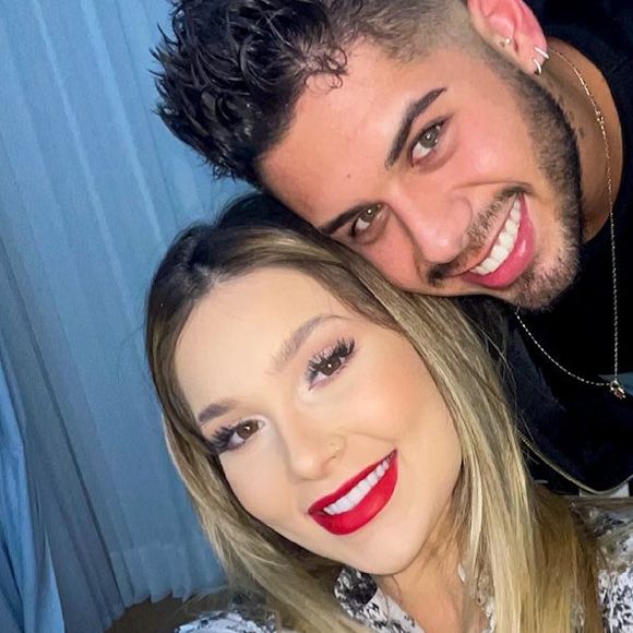 A influenciadora criticou Virginia Fonseca, citando um episódio antigo em que a empresária aparece dançando próxima a Neymar durante um pagode.