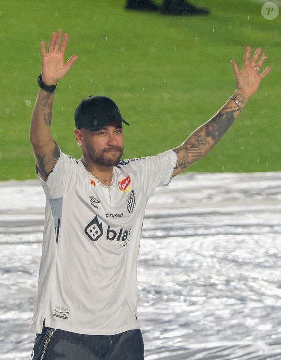 Neymar esteve na festinha, é o que garante uma fonte de Leo Dias