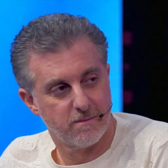 Luciano Huck teve seu discurso muito aplaudido na web e Carlinhos Maia foi detonado pelos internautas