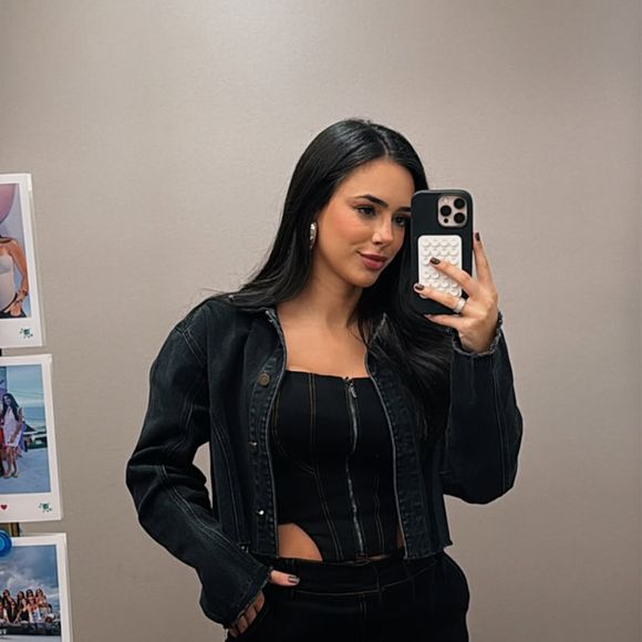 Bruna Biancardi atualizou seu perfil do Instagram neste sábado (20) com fotos aleatórias dos últimos dias