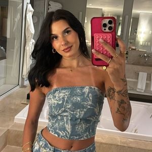 No final do ano passado, Ana Castela trocou sua aplicação de mega hair, promovendo mais volume com fios brasileiros selecionados.