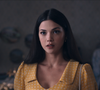 A atriz Eylül Kandemir caracterizada como Füsum para a série turca de romance 'O Museu da Inocência', já disponível na Netflix.