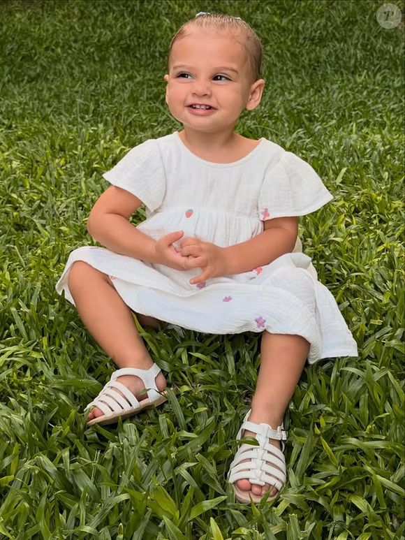 Amanda Kimberlly deixou claro que quando se envolveu com Neymar, o jogador afirmou estar solteiro