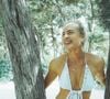 Angélica atualizou seu perfil do Instagram neste domingo (26) com fotos belíssima da viagem por Ibiza