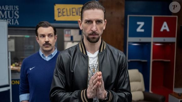 O reboot se passa após os eventos da série original e acompanha Ted retornando ao Richmond, agora com o desafio de comandar um time feminino de futebol da segunda divisão