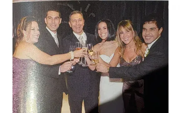 Casamento de Wanessa Camargo e Marcus Buaiz: na época, a assessoria de imprensa da subprefeitura explicou que a firma não tinha alvará para instalação da estrutura