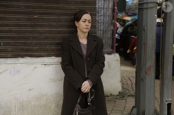 Hatice tem uma conversa com Enver assim que acaba sua cirurgia, na novela 'Força de Mulher', no capítulo de sexta-feira 25 de abril de 2025