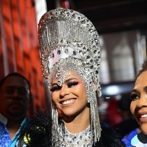 "Lexa faz muita falta, mas o que importa é preservar o espaço dela nesta momento para, assim que ela estiver preparada, a gente poder voltar juntas, juntinhas no camarote curtindo uma a outra e dando um beijinho… Ela vai vir belíssima ano que vem, se ela quiser, e eu vou continuar sempre torcendo por ela", declarou.