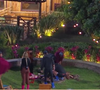 Peões de 'A Fazenda 18' se reúnem em volta da fogueira durante noite de sarau na sede do reality show da Record