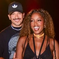 'Fiquei frágil. Estou fugindo': Iza confessa não ler críticas e reprovação da web por reatar relacionamento com Yuri Lima após traição