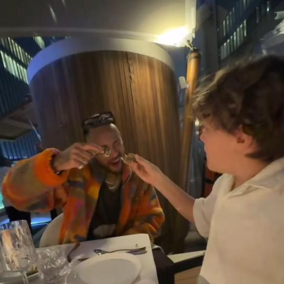 Bruna Biancardi estava na companhia de Mavie, de Neymar Jr. e de Davi Lucca, filho mais velho do jogador de futebol.