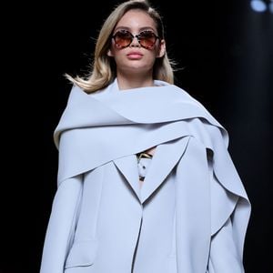Gabriely Miranda, mulher de Endrick, estreia na Semana de Moda de Madrid