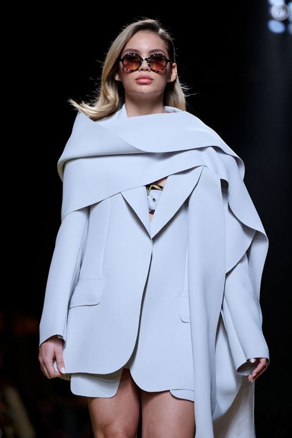 Gabriely Miranda, mulher de Endrick, estreia na Semana de Moda de Madrid