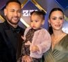 Rosa e grifado: filha de Neymar e Bruna Biancardi, Mavie usa conjunto de inverno Dolce & Gabbana de quase R$ 13 mil em aula de música