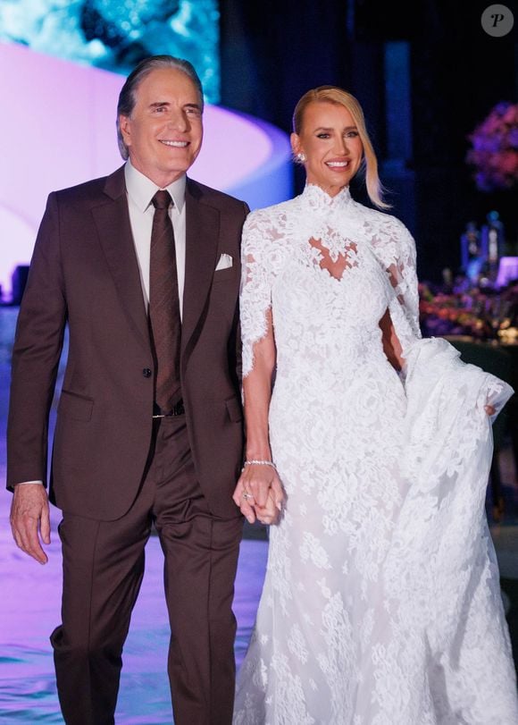 Ana Paula Siebert transformou a comemoração dos 10 anos de casamento com Roberto Justus em um verdadeiro desfile de alta-costura nupcial