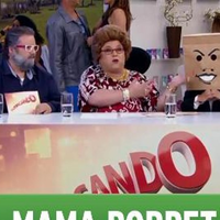 Ex-'A Praça É Nossa' amputa parte da perna após grave infecção, surge de cadeira de rodas e desabafa: 'Machucadinho virou uma bolha'