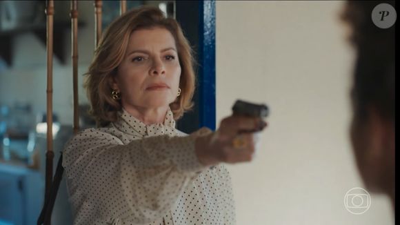 Odete Roitman perde o controle e assassina Ana Clara em cena decisiva de Vale Tudo.