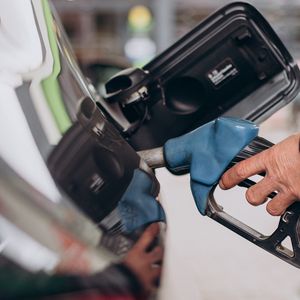 Quem nunca deixa o tanque de gasolina chegar à metade pode parecer exageradamente cauteloso para quem prefere viver no limite. E, vamos combinar que é muito comum abastecer próximo à reserva do combustível.