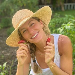 Gisele Bündchen prefere uma alimentação saudável e se tornou uma referência quando o assunto é saúde e bem-estar