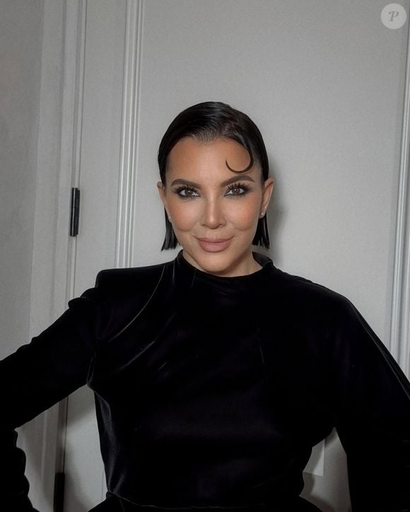 2025: há alguns meses, Kris Jenner reapareceu assim - totalmente rejuvenescida e a cara de Kim Kardashian