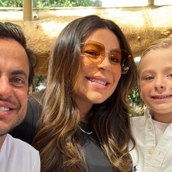 Thammy Miranda mostra o 2º filho pela primeira vez após nascimento e detalhe rouba a cena: 'Parece que já tem 2 meses'