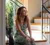 Filipa (Claudia Abreu) fica com a guarda de Sofia (Elis Cabral) na novela Dona de Mim, mas menina fica triste
