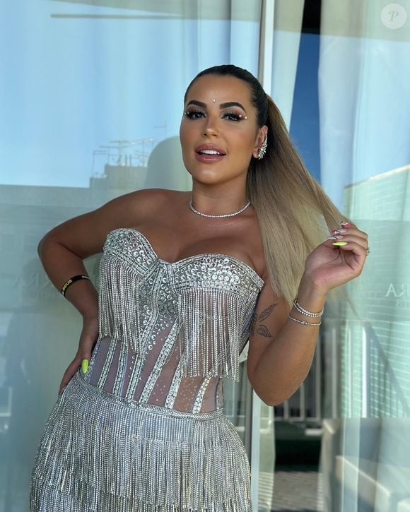 Deolane Bezerra conquistou ainda mais fama após a participação e 'A Fazenda'