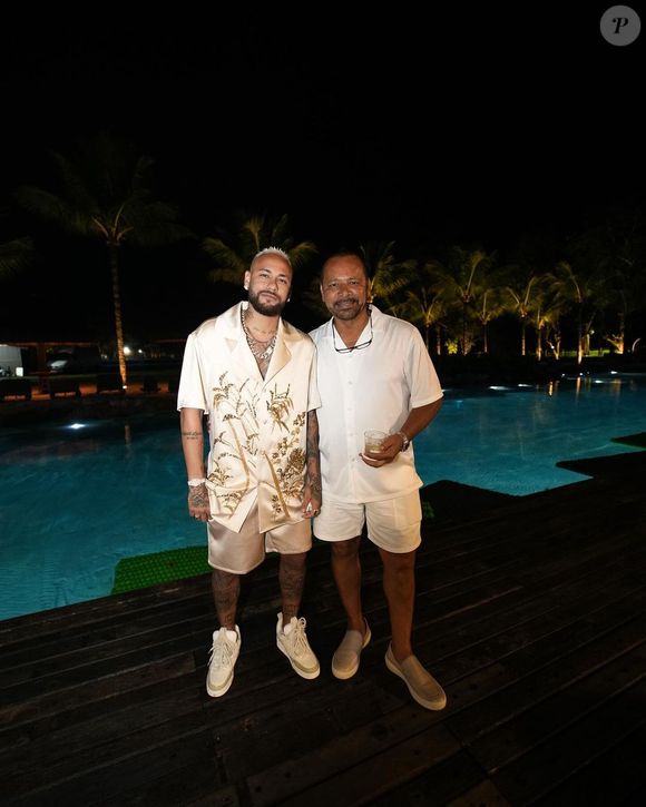 Pai de Neymar teria pagado uma fortuna para ter acesso a vídeo comprometedor do jogador, segundo Léo Dias