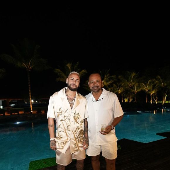 Pai de Neymar teria pagado uma fortuna para ter acesso a vídeo comprometedor do jogador, segundo Léo Dias