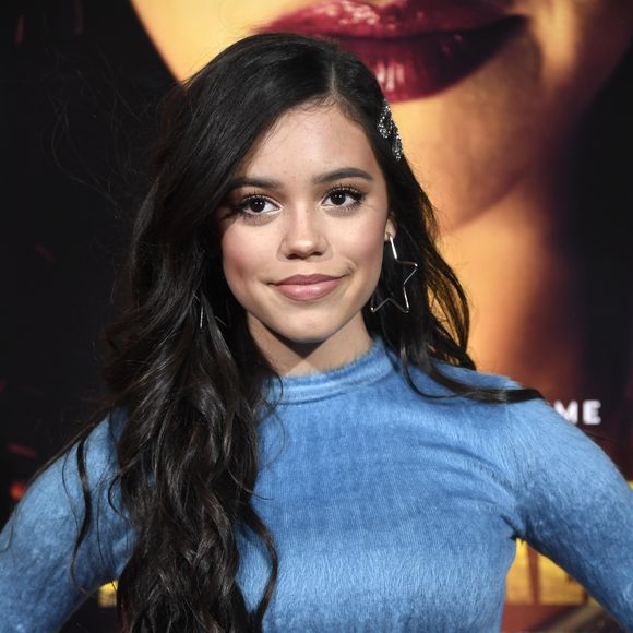2019: assim estava Jenna Ortega no início dos seus 18 anos