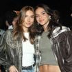 De cropped, Bruna Marquezine deixa barriga sarada à mostra em noitada com Sasha Maneghel. Veja fotos dos looks!