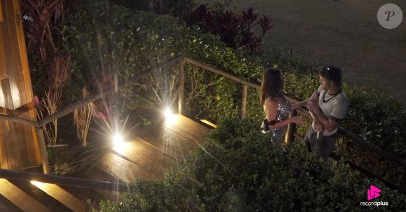 Após beijo em Duda Wendling, Matheus Martins perguntou se a atriz tinha ficado com Luiz Mesquita. 'Não fiquei, juro', afirmou a ex-SBT em 'A Fazenda 17'