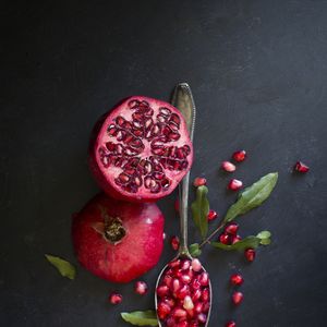 Pesquisas científicas mostram que o consumo regular da romã pode ajudar na limpeza do fígado e estimular processos de regeneração das células hepáticas