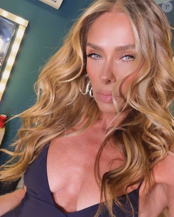 Para manter sua beleza, Adriane Galisteu recorre aos cuidados do dermatologista Dr. Alberto Cordéiro