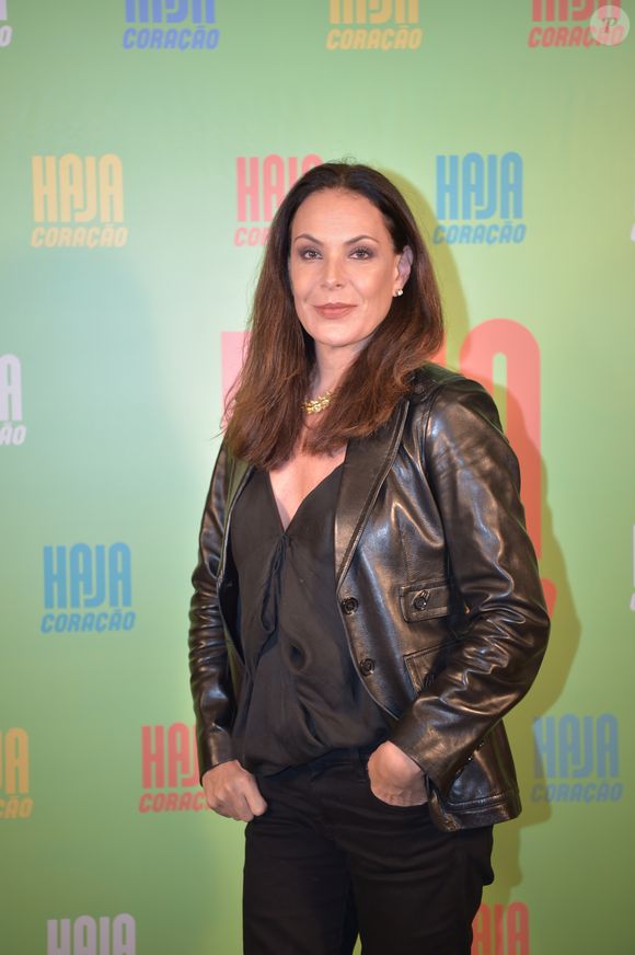 Carolina Ferraz atualmente é uma das apresentações do 'Domingo Espetacular', da Record TV.