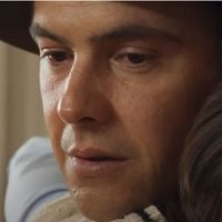 A punhalada mais cruel de ‘Êta Mundo Melhor!’: Candinho é traído pelo próprio filho e sente a verdadeira dor de um pai