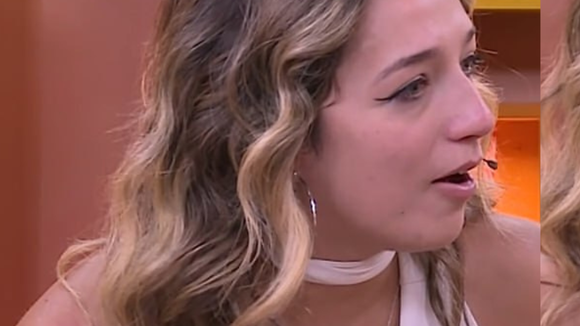 ‘Sonsa e viciada em mentir’: Samira assiste a VARs sobre traição aos aliados, se faz de confusa e revolta internautas no ‘Bate-Papo BBB’
