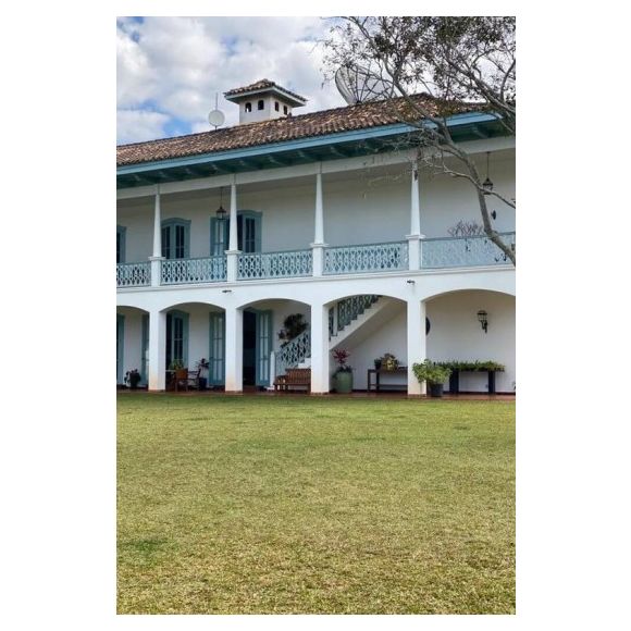 A Fazenda Primavera, de Ana Maria Braga, tem 376 hectares e é composta por um casarão construído em 1960